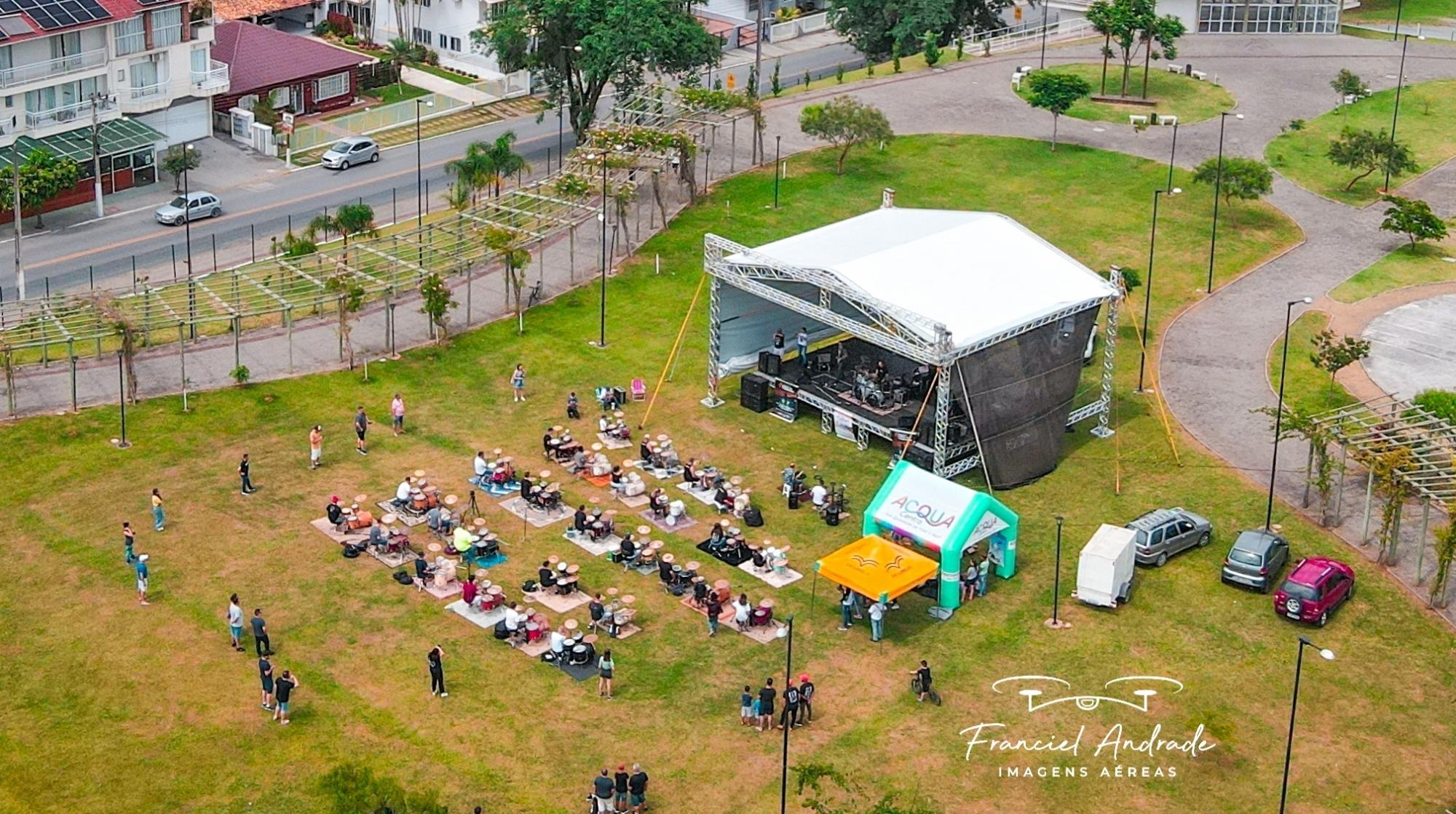 1ª Santa Feira da Música reúne mais de 30 bateristas em Ituporanga
