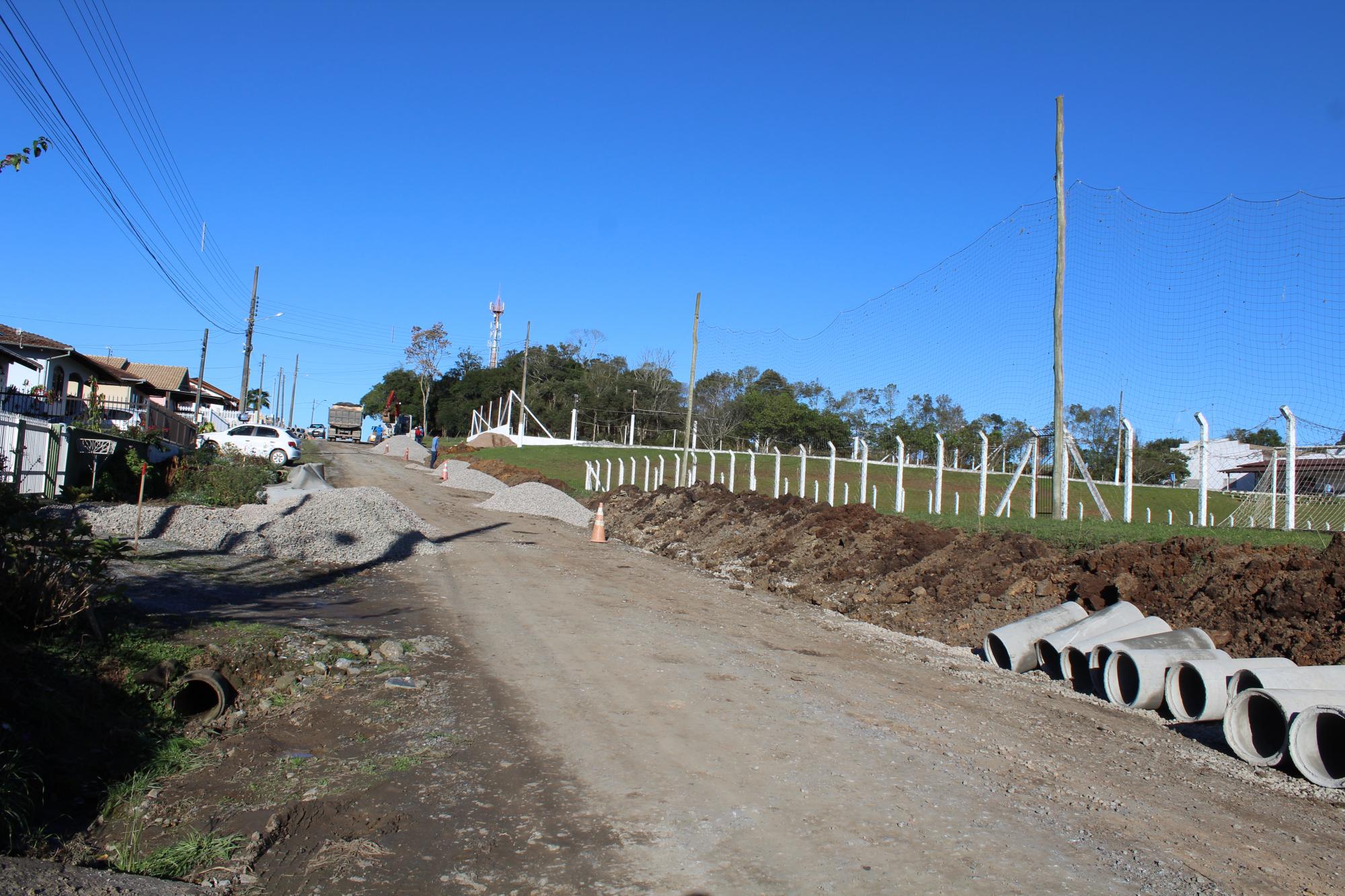 Administração de Imbuia inicia asfaltamento de rua que da acesso ao Cruz de Malta