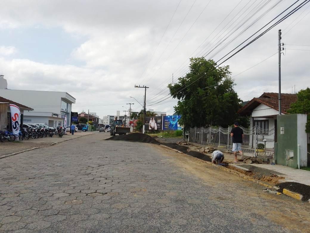 Administração de Ituporanga esclarece que obras da Casan no Centro da cidade são de responsabilidade da companhia e não da prefeitura