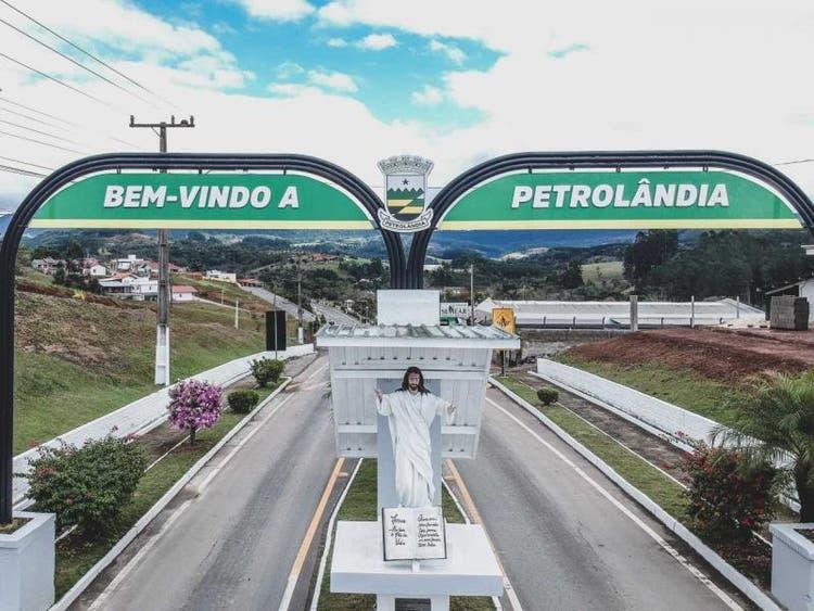 Administração de Petrolândia vai construir nova ponte no acesso ao CTG do município