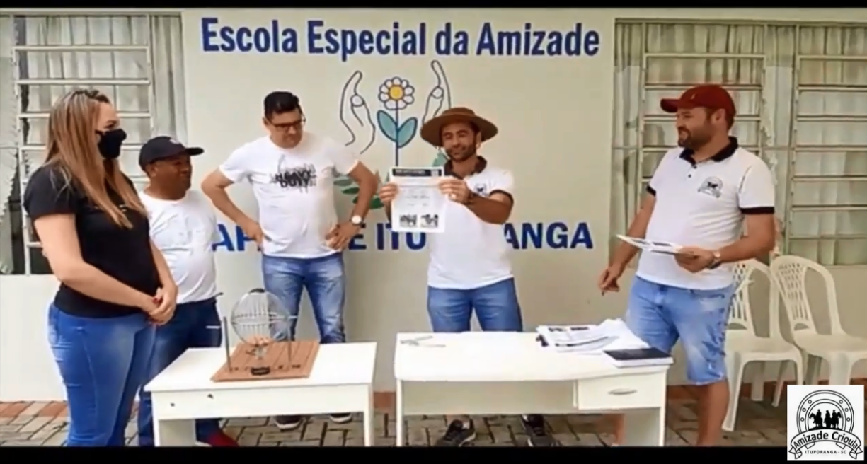 APAE de Ituporanga sorteia prêmios da Ação entre Amigos