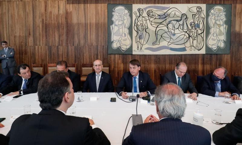 Bolsonaro anuncia Renda Cidadã, programa substituto do Bolsa Família