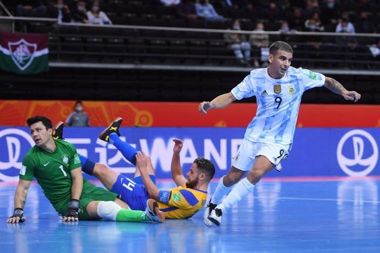 Brasil perde para a Argentina e está fora da final da Copa do Mundo de Futsal 