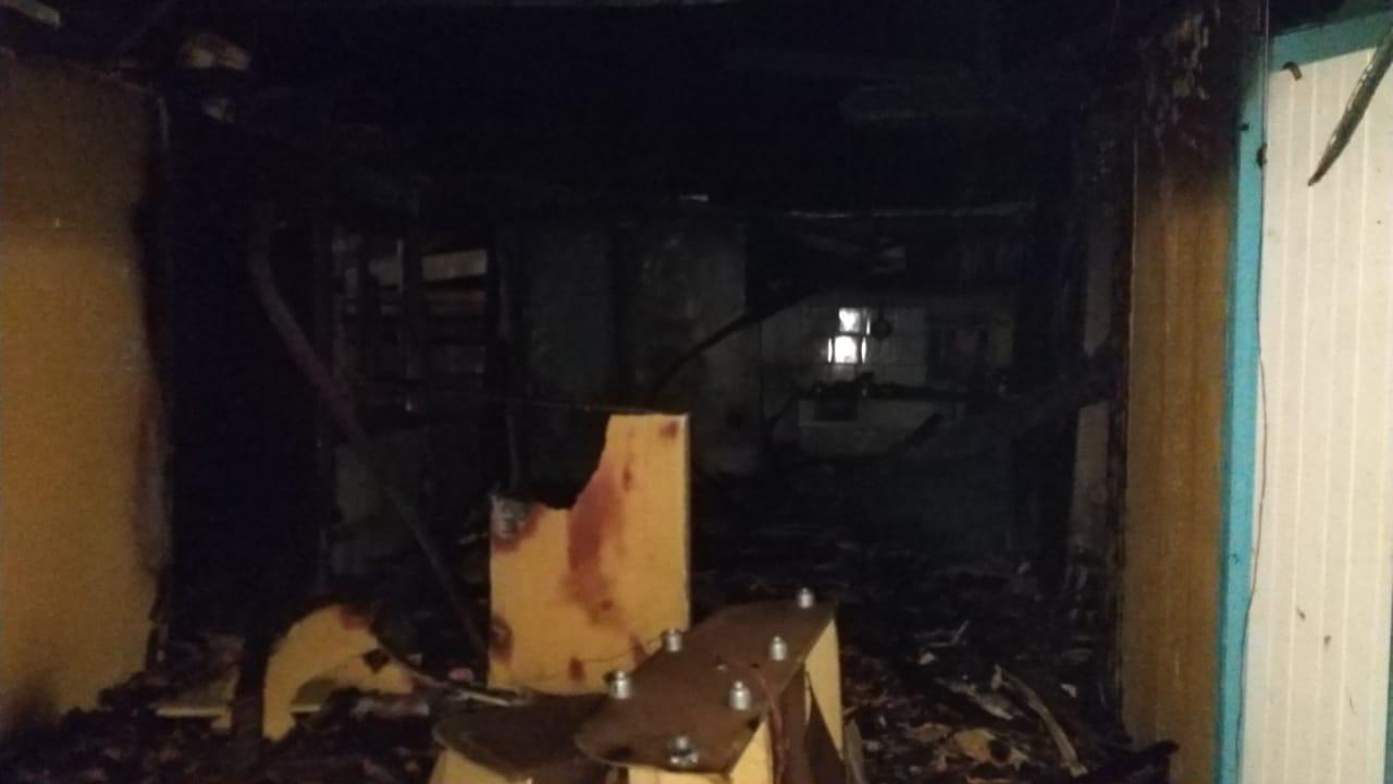 Casa é parcialmente destruída por incêndio em Chapadão do Lageado