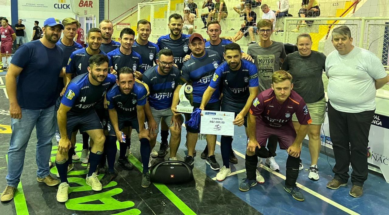Cerro Negro conquista a taça do Campeonato Municipal de Futsal de Ituporanga
