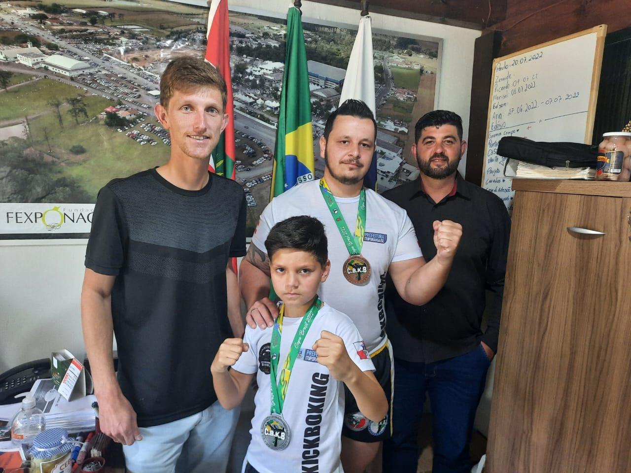 Com apoio da administração municipal, ituporanguenses conquistam medalhas na Copa Brasil de Kickboxing