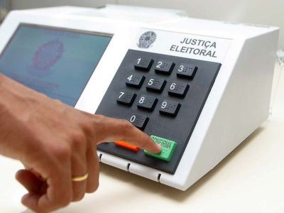 TRE recebe dois primeiros registros de candidaturas ao governo de Santa Catarina
