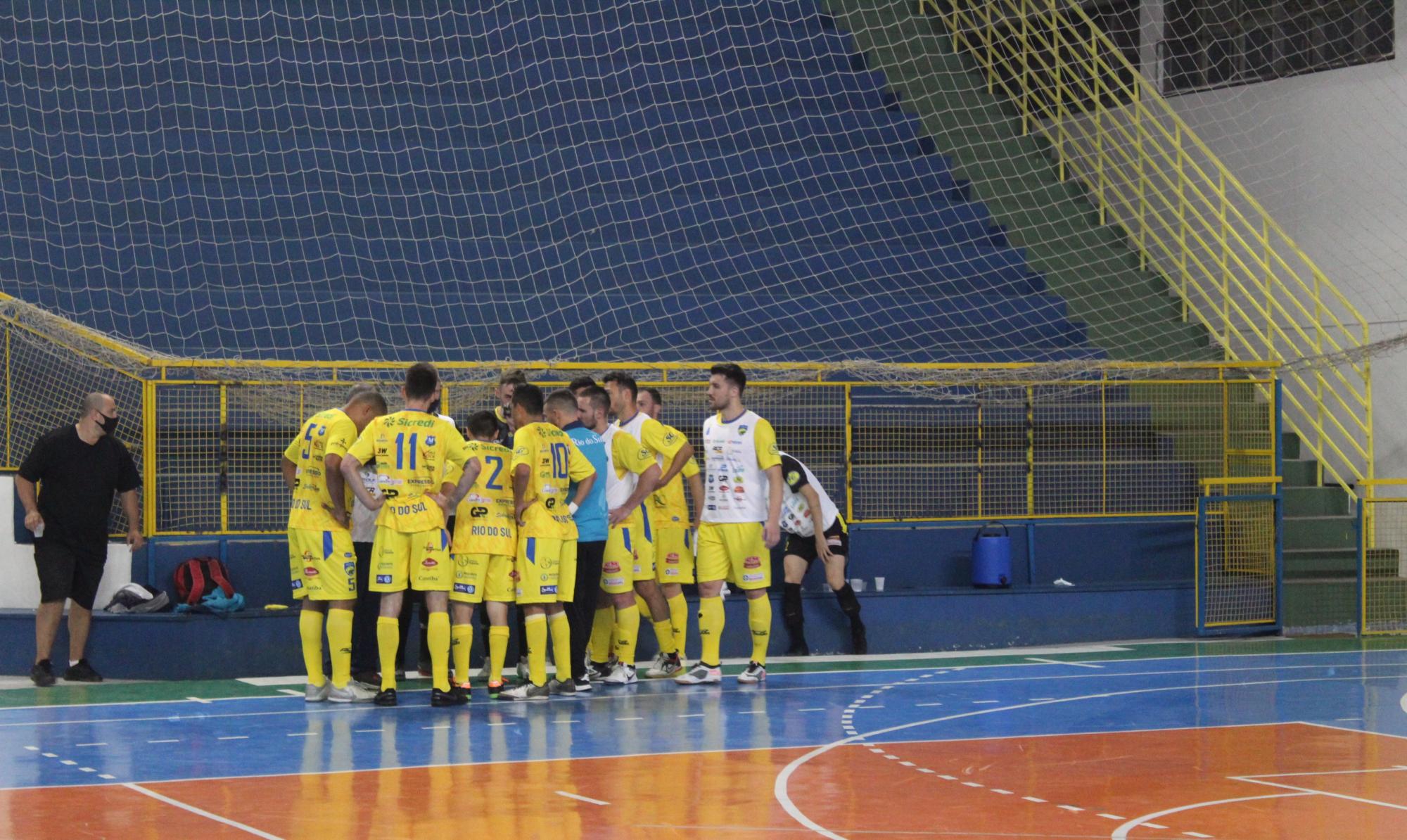 Em jogo de líderes, Rio do Sul encara Palmitos na Liga Catarinense de Futsal 