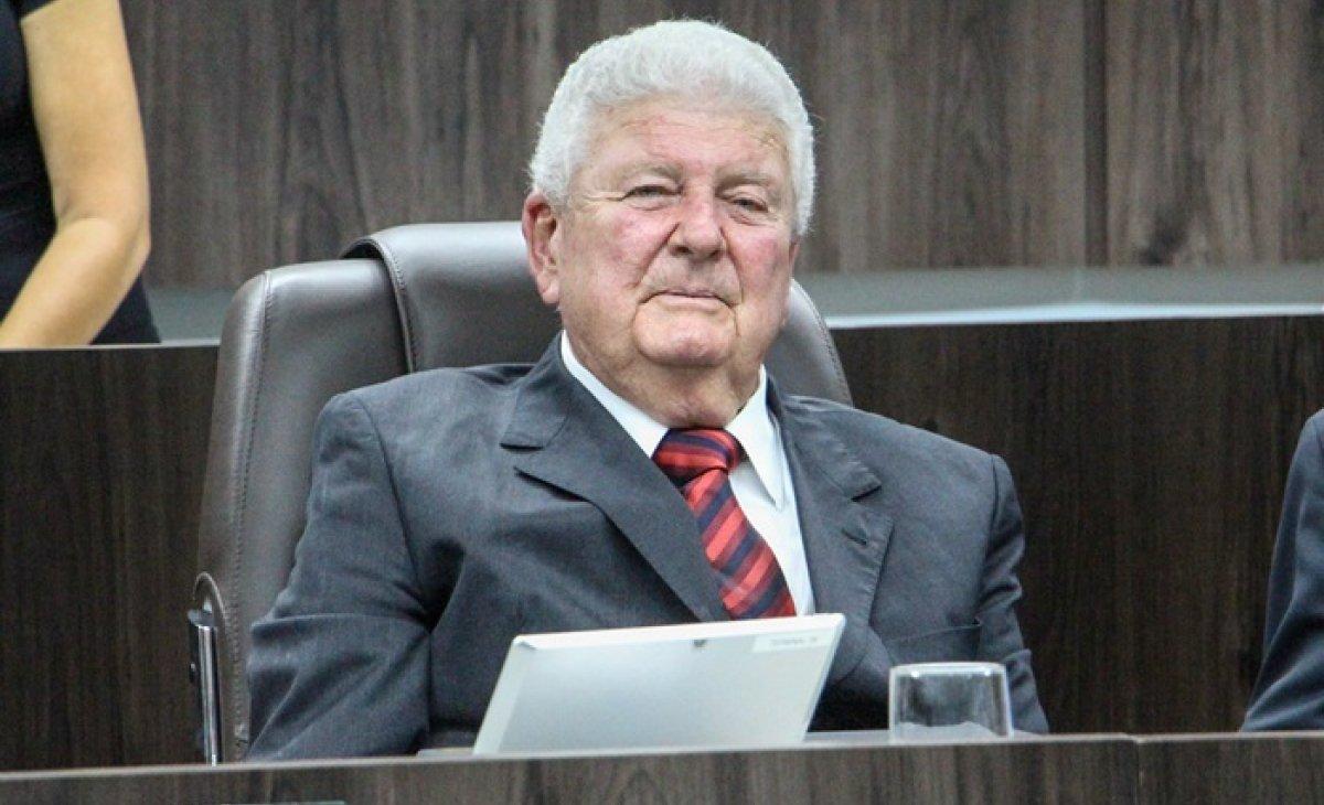 Ex-prefeito de Rio do Sul morre de covid aos 80 anos