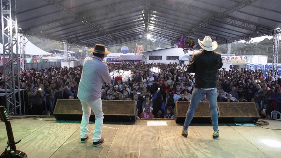 FECOL reúne 20 mil pessoas em três dias de festa em Agrolândia  