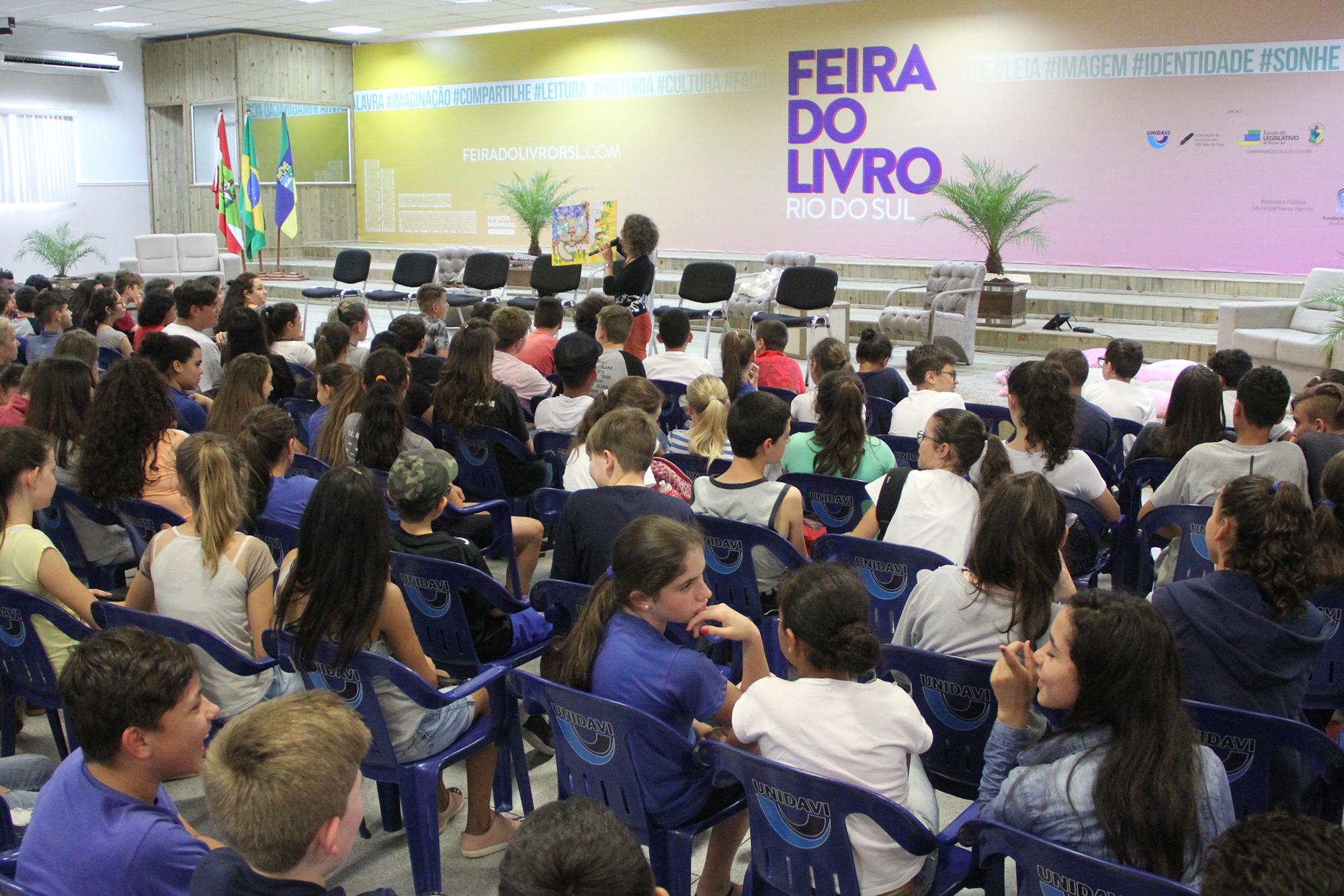 Feira do Livro de Rio do Sul oferece palestras e atividades de formação