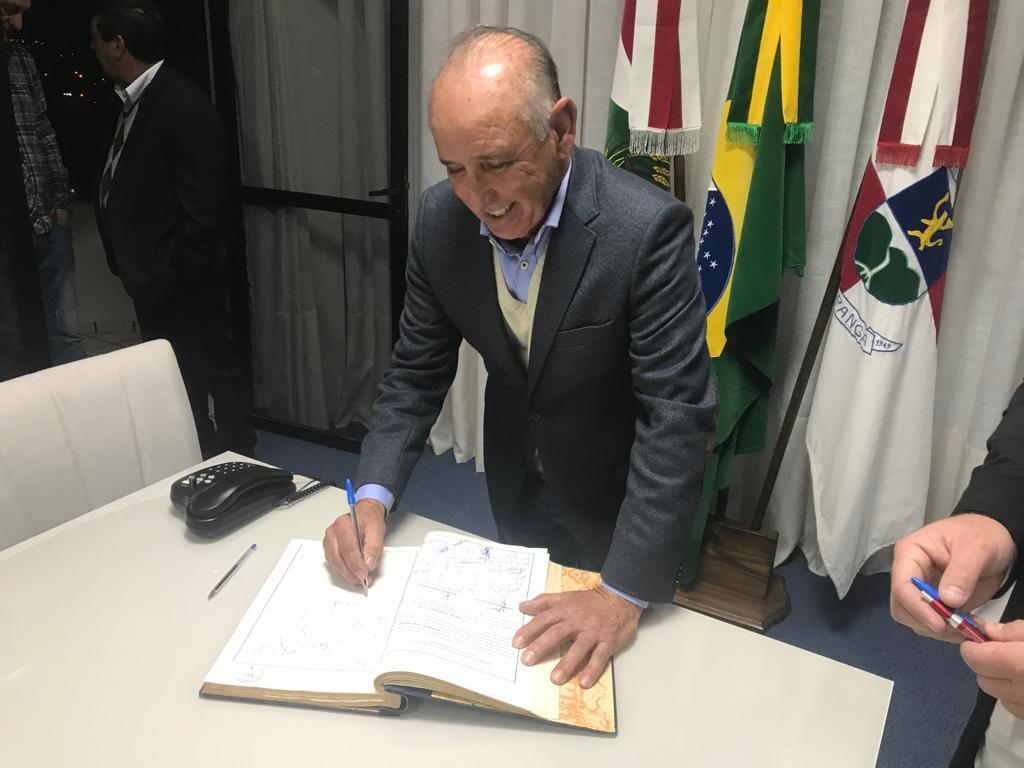 Gervásio Maciel assume prefeitura de Ituporanga 