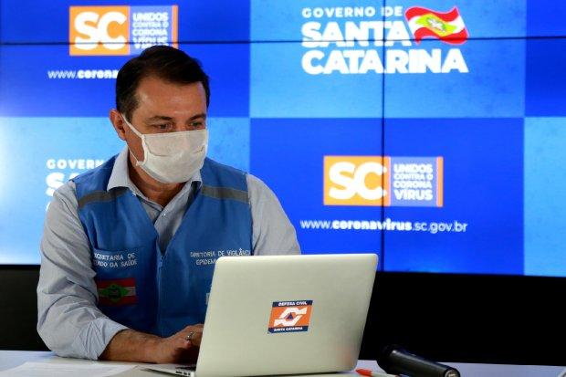 Governador sanciona leis que proíbem demissão de ACTs e cortes de energia elétrica e água durante a pandemia