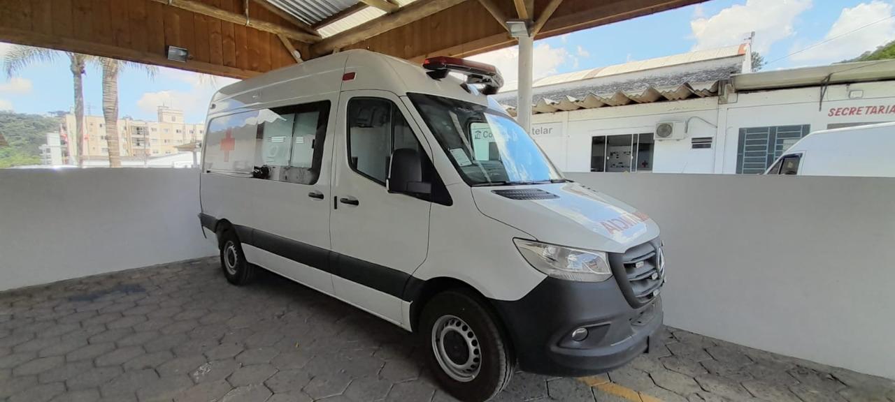 Governo de Ituporanga adquire nova ambulância para o Samu