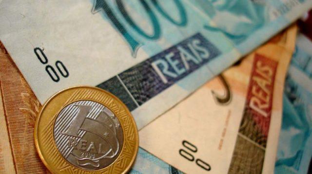 Governo sobe previsão do salário mínimo de R$ 998 para R$ 1.006 em 2019