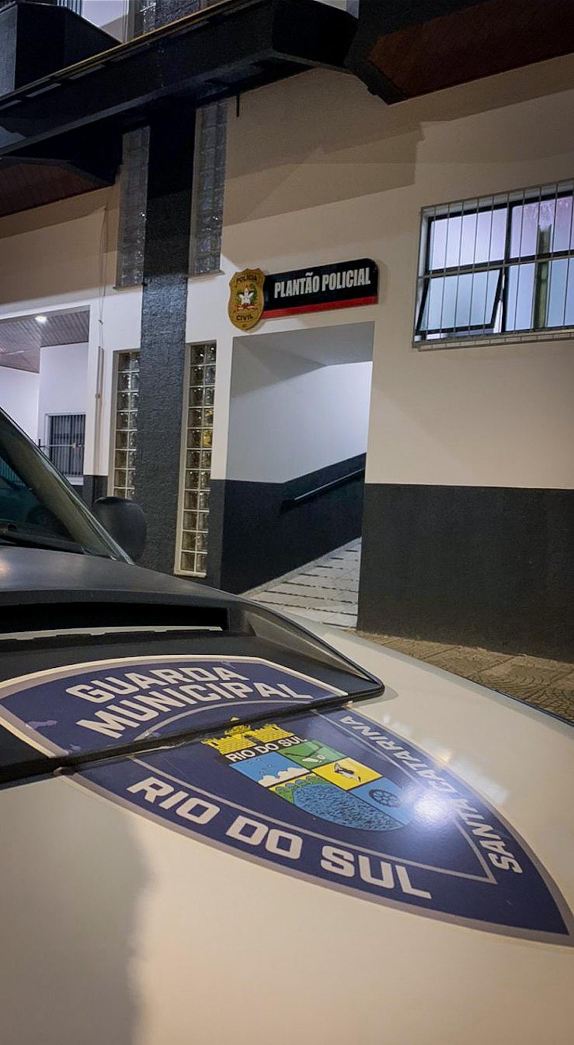 Guarda Municipal de Rio do Sul apreende veículo com  mais de R$ 20 mil em multas