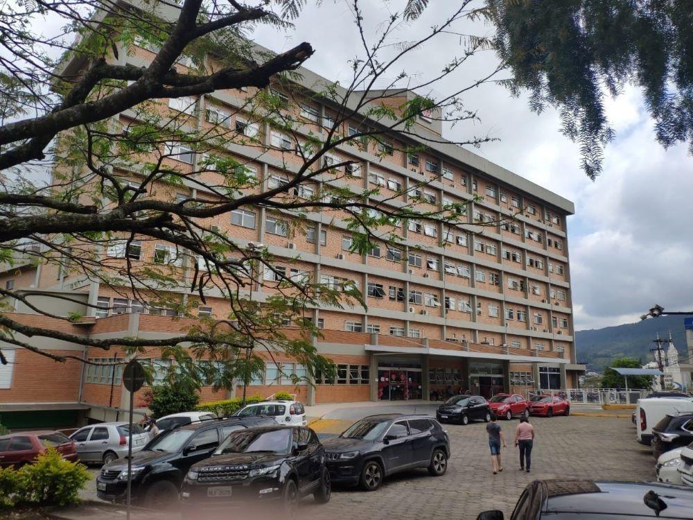 Hospital Regional Alto Vale suspende cirurgias eletivas