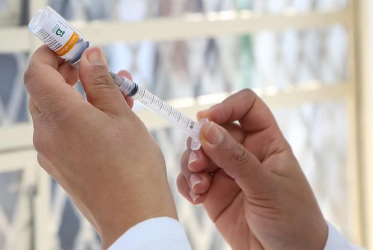 Idosos a partir de 70 anos começam a receber a terceira dose da vacina contra Covid-19 em Ituporanga