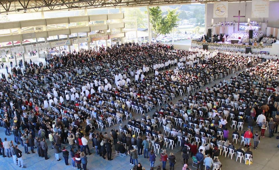 Jubileu de Ouro da Diocese de Rio do Sul reúne pelo menos sete mil pessoas em Ituporanga