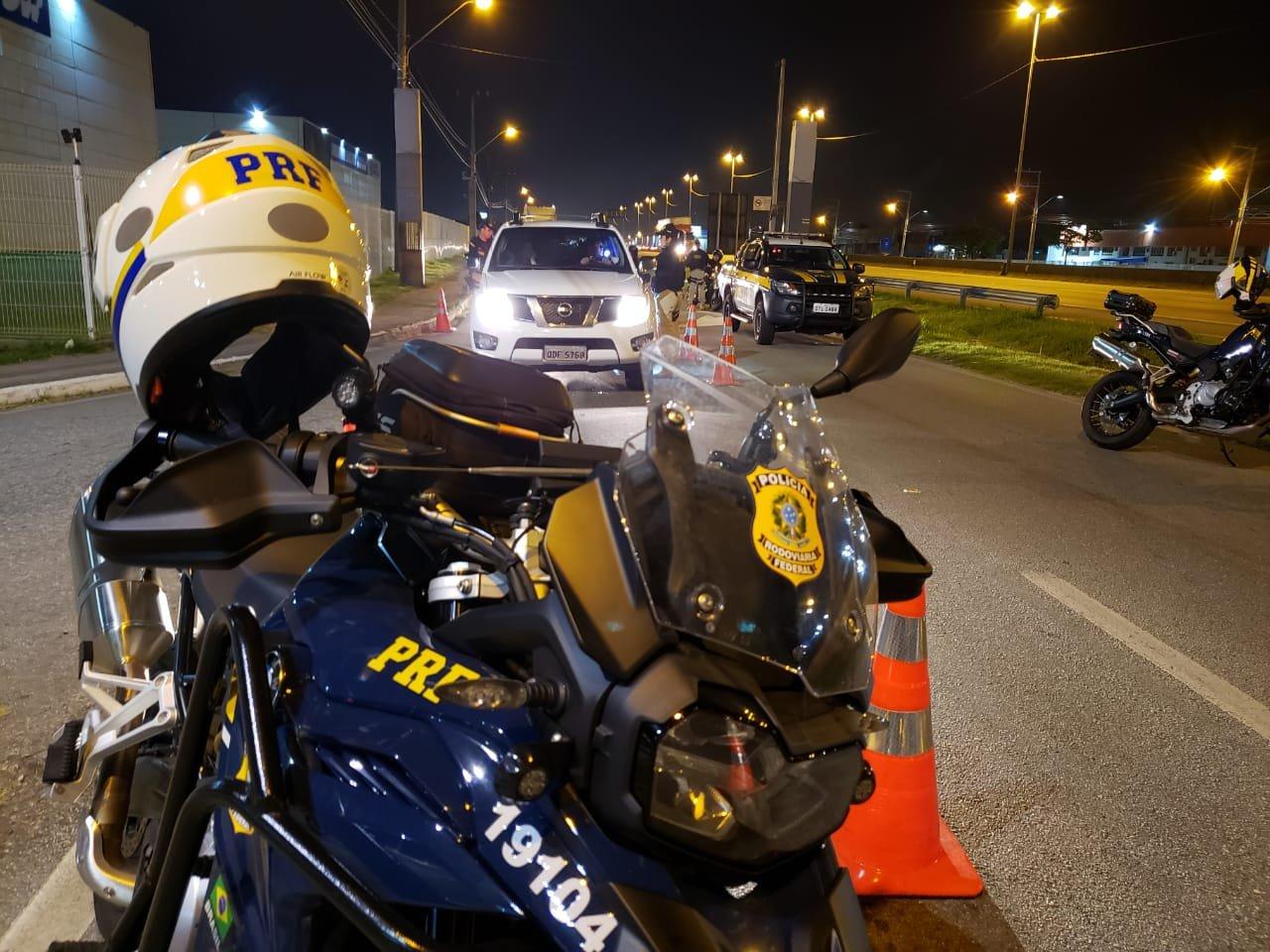 Mais de 200 motoristas são flagrados dirigindo sob efeito de álcool no final de semana nas rodovias federais catarinenses
