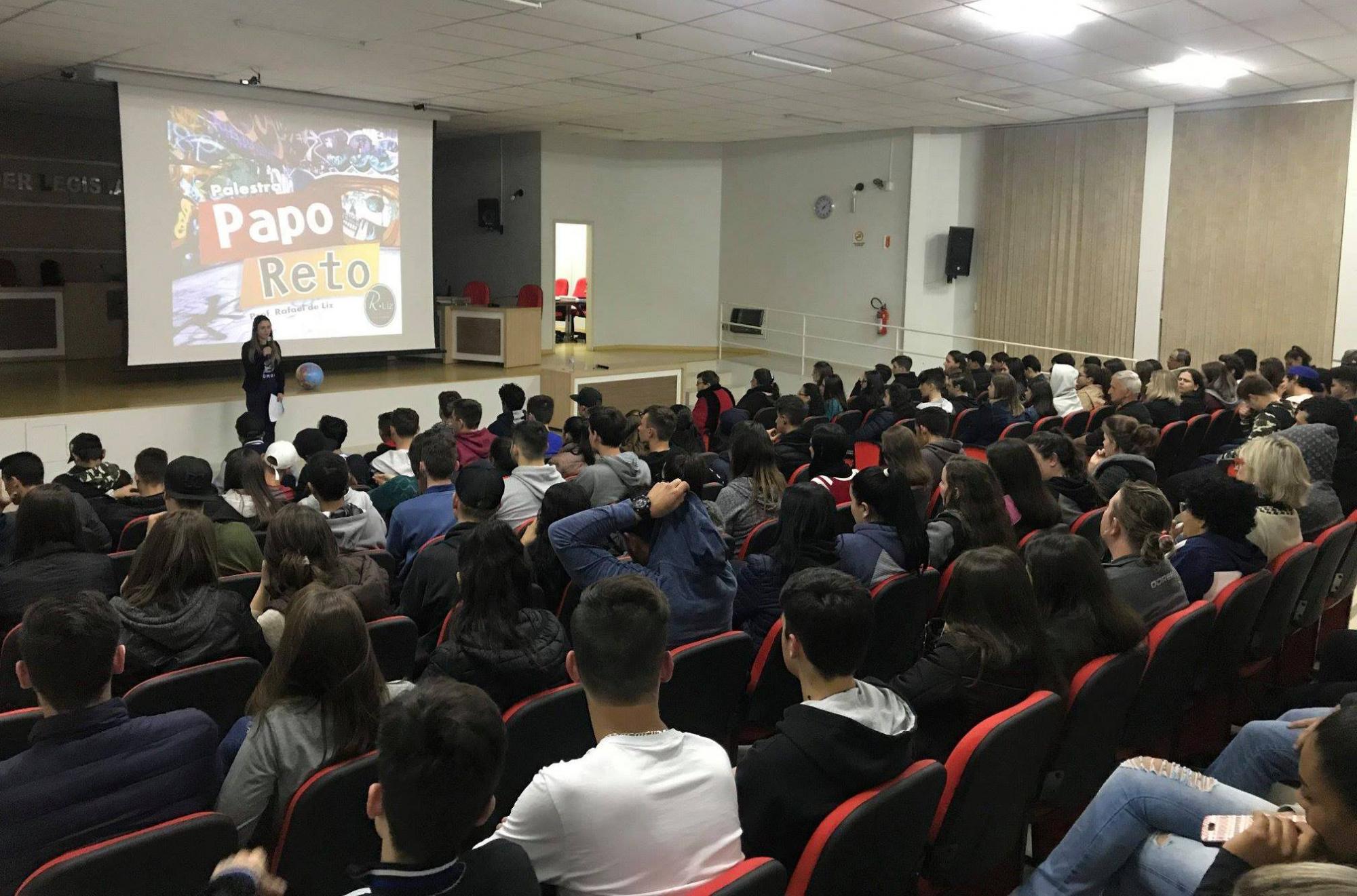 Mais de 1.600 alunos participam do programa Papo Reto em Ituporanga
