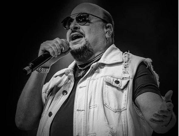 Morre Paulinho, vocalista do Roupa Nova, após contrair Covid-19