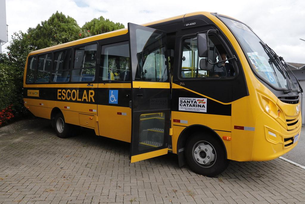 Municípios da Região da Cebola recebem novos ônibus para transporte escolar