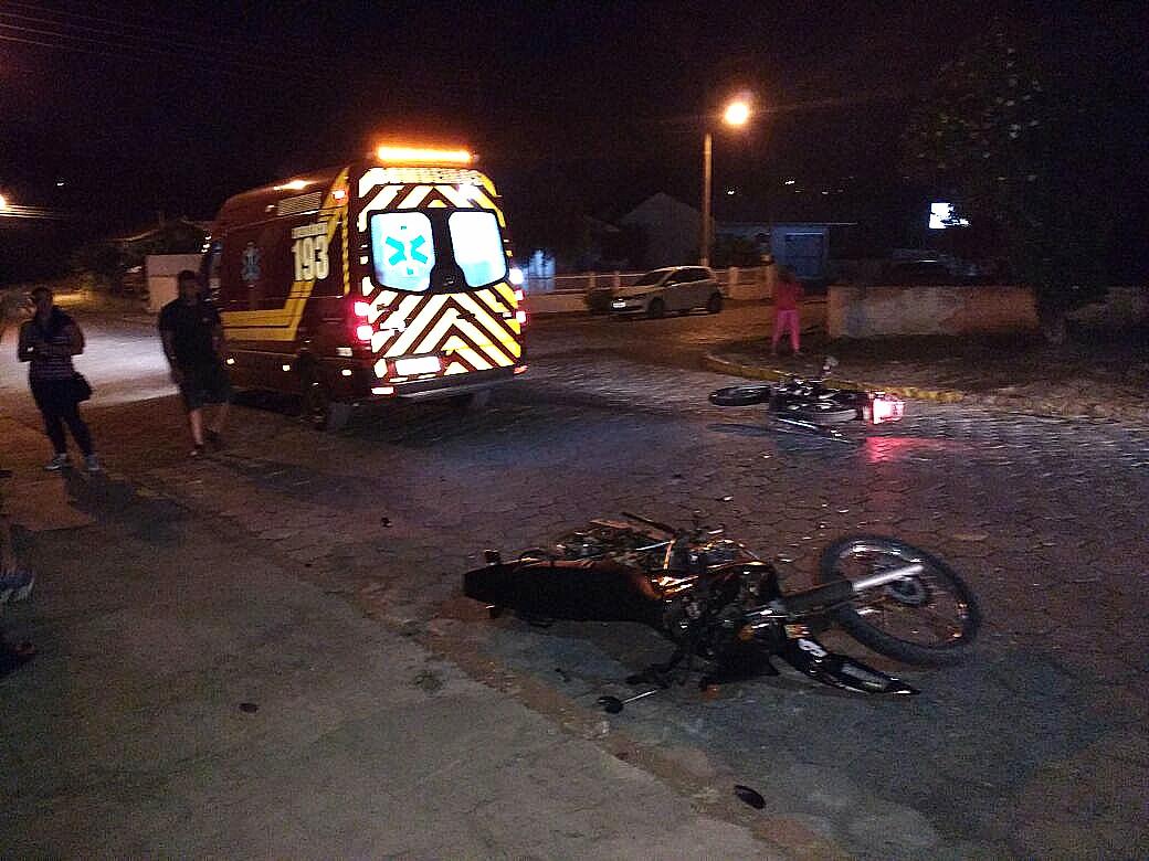 Acidente entre motos deixa duas pessoas feridas, em Ituporanga