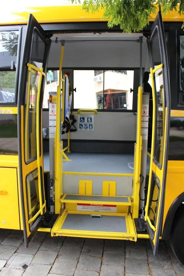 Apae de Ituporanga recebe micro-ônibus novo adaptado
