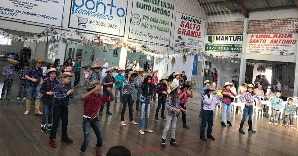 Escola Aleixo Dellagiustina arrecada quase R$ 20 mil com Festa Juliana