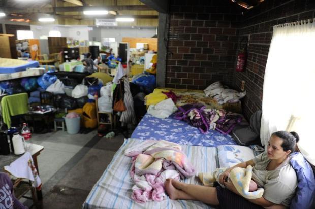 Famílias de Rio do Sul já estão em abrigos por causa da chuva 