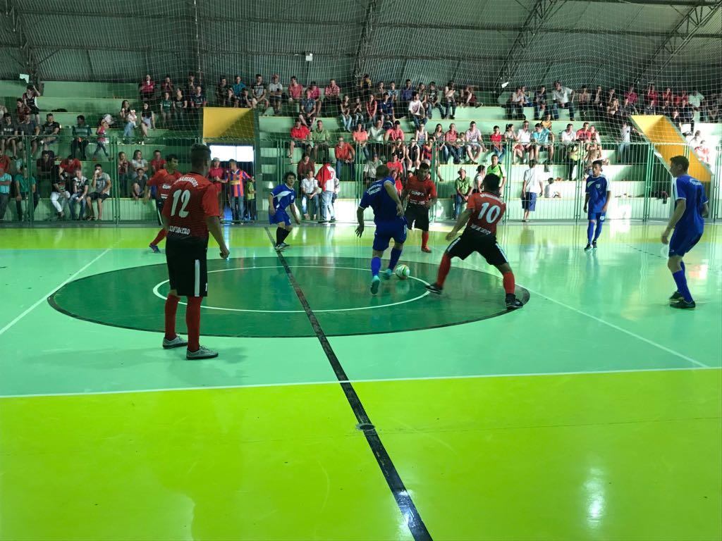 Finais dos campeonatos de Vôlei e Futsal acontecem neste domingo em Petrolândia 
