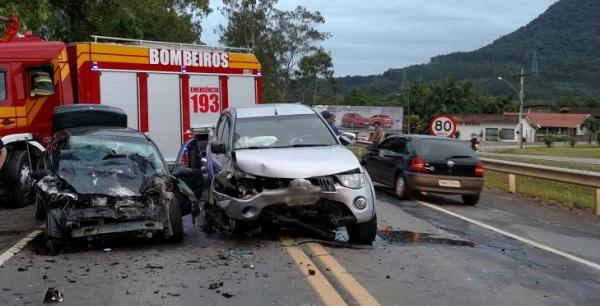 Jovem morre após acidente na BR-470 em Rio do Sul