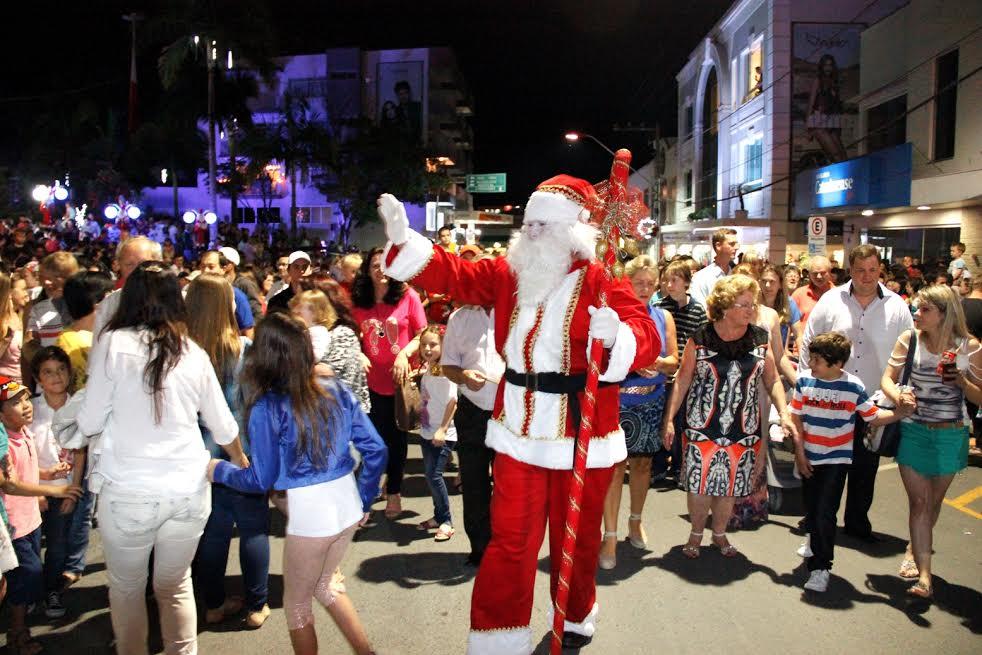 Luzes, decoração e desfile vão marcar a abertura do Natal Mágico de Ituporanga 