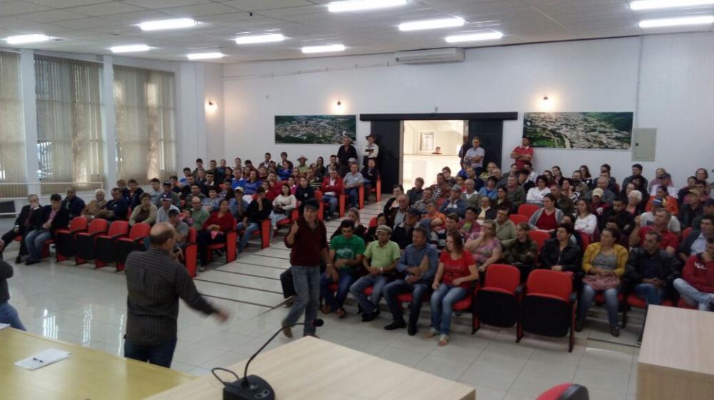 Reunião em Ituporanga tratou o atraso na entrega de habitações rurais na Região da Cebola