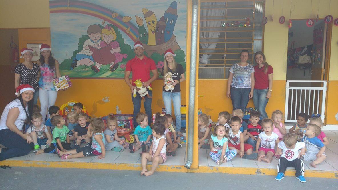 Seven Academia realiza campanha de arrecadação de brinquedos para creche de Ituporanga