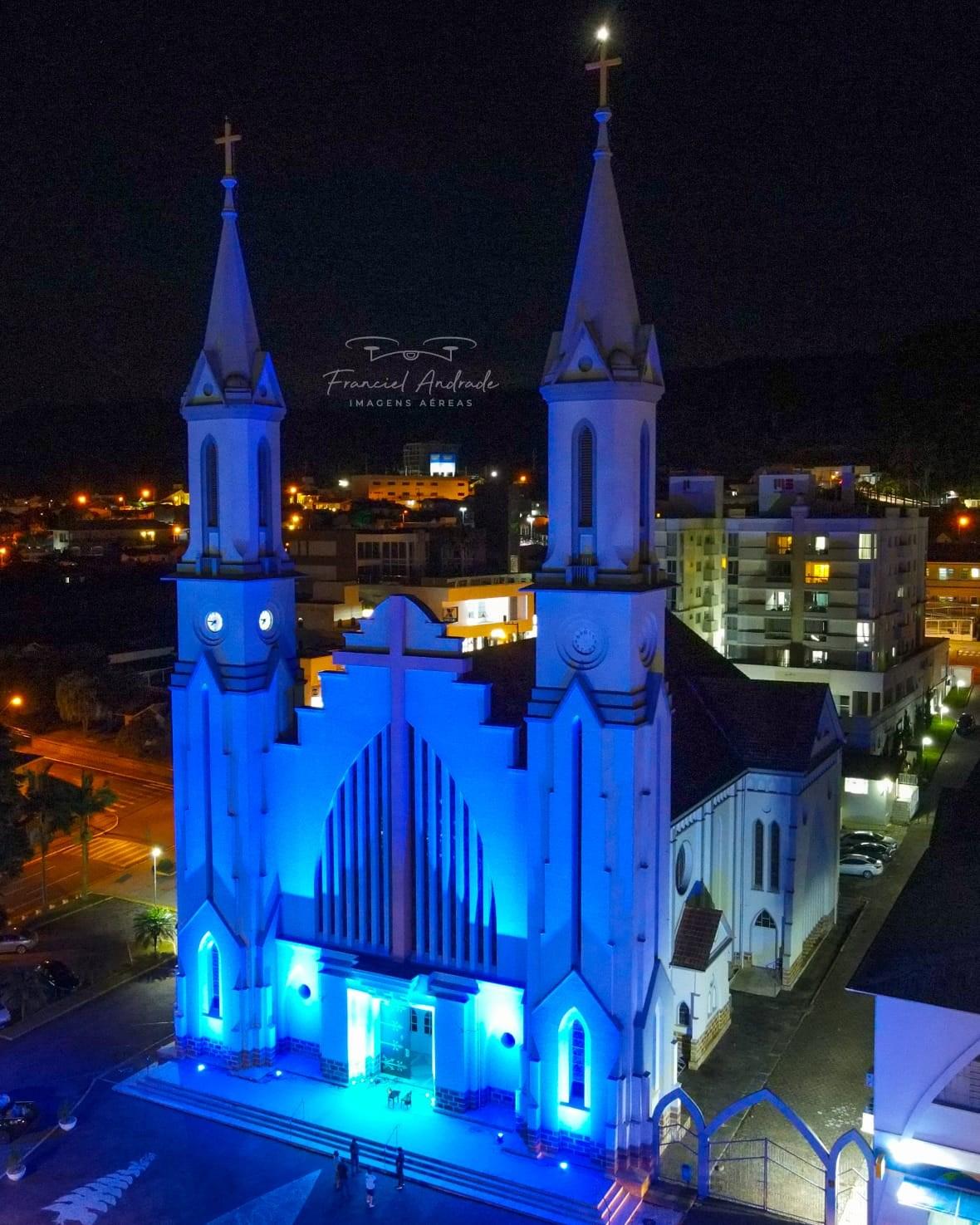 Nova iluminação da Igreja Matriz  de Ituporanga vai ser inaugurada neste sábado (13)