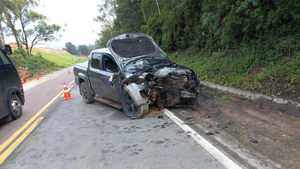 Óleo na pista após acidente; pede atenção de motoristas na Serra de Ibirama