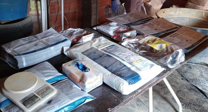 Operação para investigar contrabando de agrotóxicos descobre fábrica de falsificação de defensivos no Alto Vale