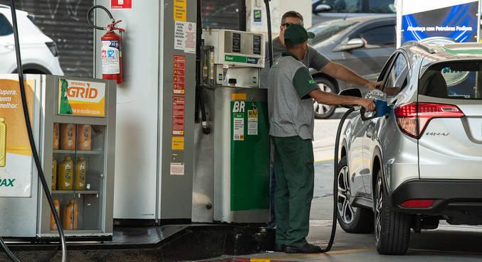 Petrobras reduz preço de venda da gasolina para as distribuidoras