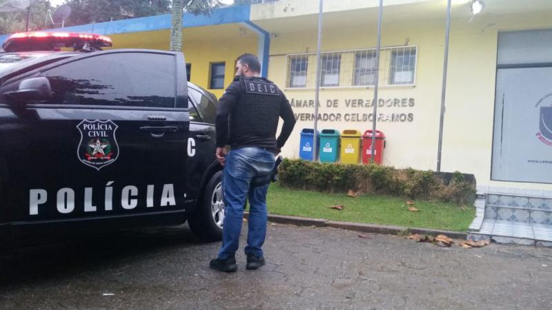 Polícia Civil investiga vereadores de Governador Celso Ramos suspeitos de fraude em diárias de cursos
