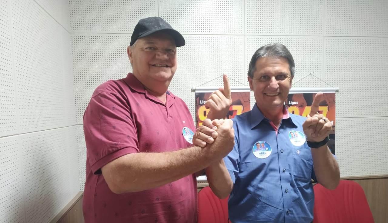 Prefeito Abel da Silva reassume administração do município de Chapadão do Lageado