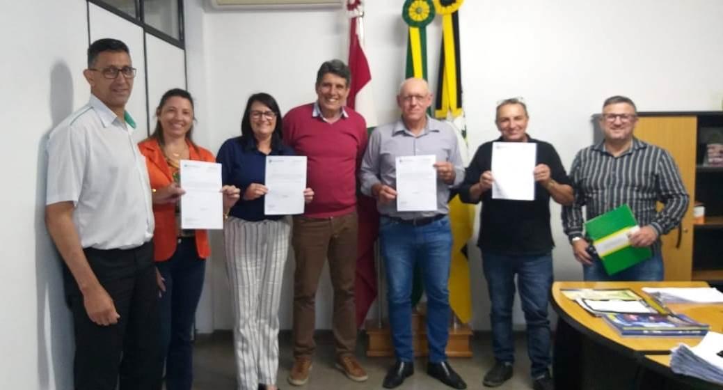 Prefeito Irone Duarte comemora recursos encaminhados para Petrolândia
