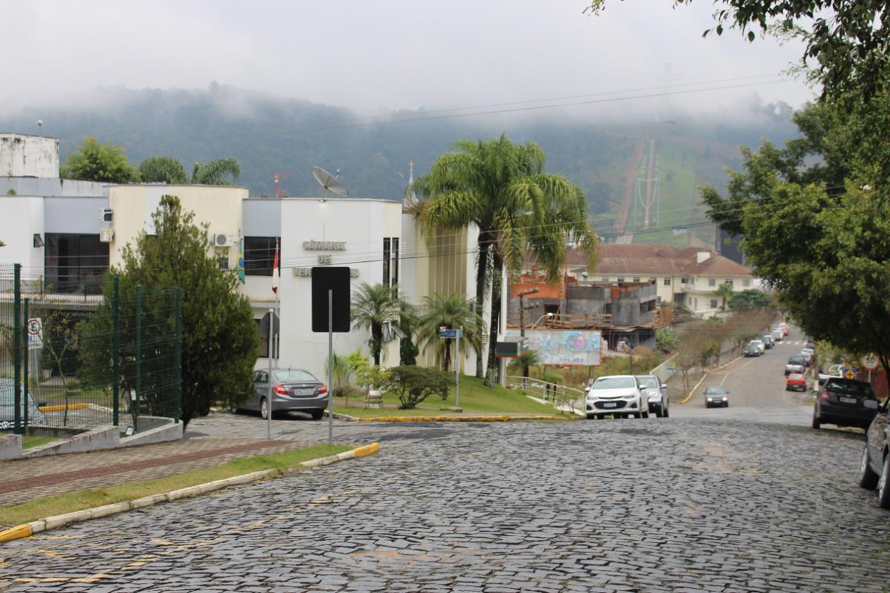 Ruas 14 de Fevereiro e Prefeito Vânio Colasso de Oliveira serão fechadas para obras