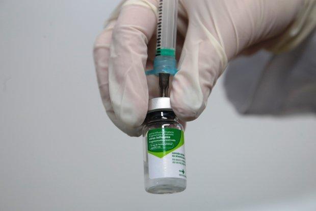Santa Catarina recebe mais 304 mil doses da vacina contra a gripe. Gerência de Saúde do Alto Vale vai receber 12.950 doses