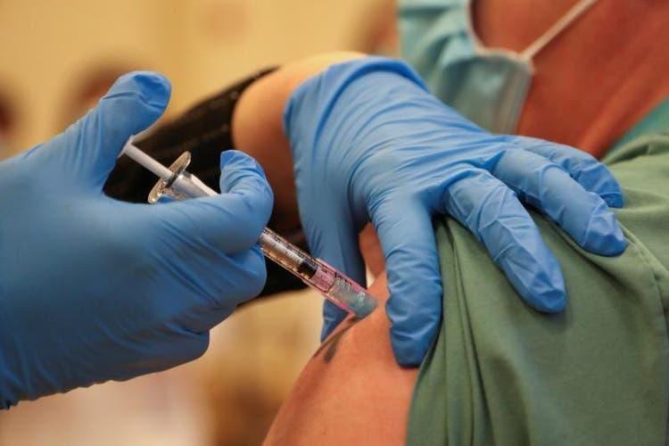 Vacina contra o coronavírus: Ministério da Saúde prevê início da imunização em 20 de janeiro 