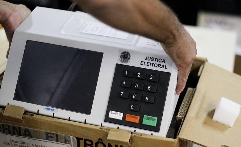 Voto impresso é usado em seção de cidade no Alto Vale após falha em urna eletrônica