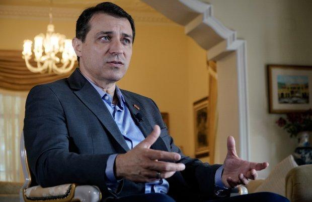 “O que tem de prevalecer é a justiça e a força do voto do cidadão”, afirma governador sobre processo de impeachment