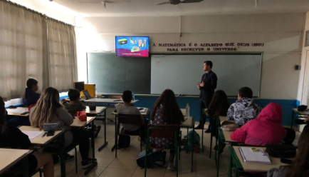 Escola de Ituporanga recebe palestra da campanha do MPSC de combate à violência contra a mulher