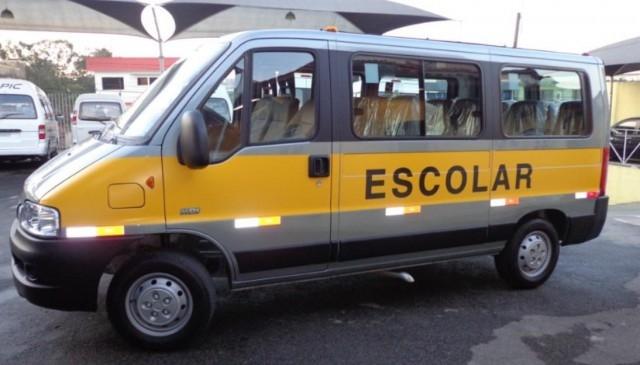 Contran regulamenta exigência de cadeirinhas no transporte escolar